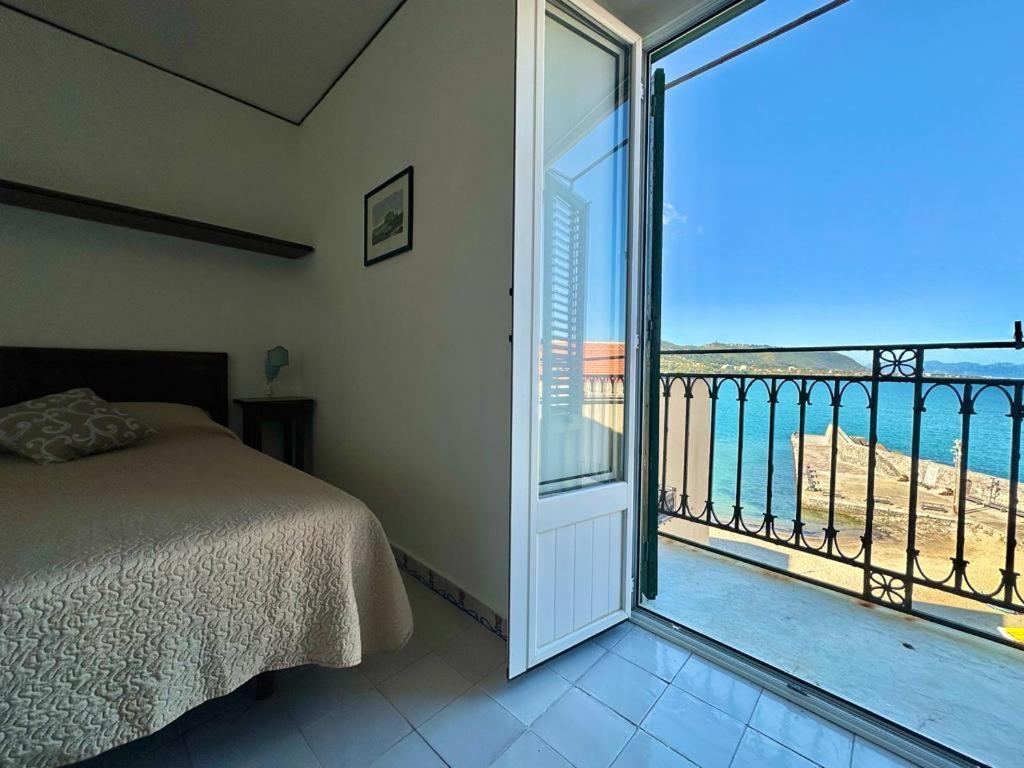 צ'פאלו Molo Sea View Apartment מראה חיצוני תמונה