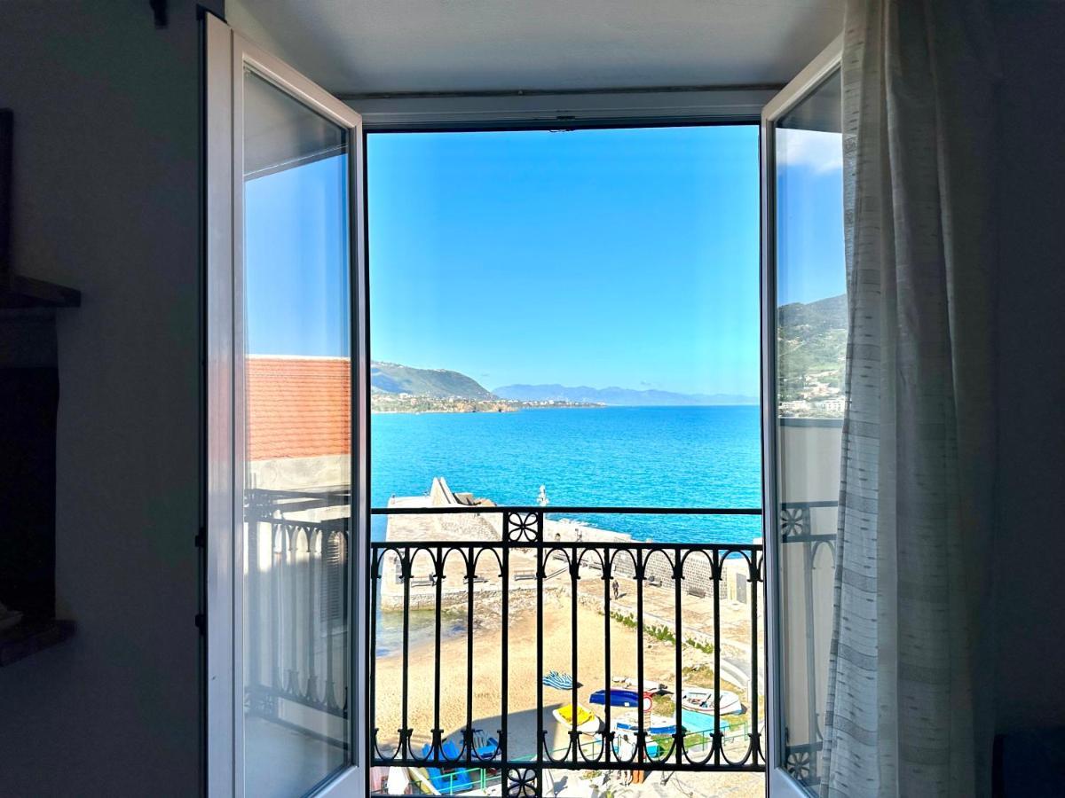 צ'פאלו Molo Sea View Apartment מראה חיצוני תמונה