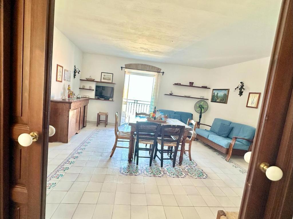 צ'פאלו Molo Sea View Apartment מראה חיצוני תמונה